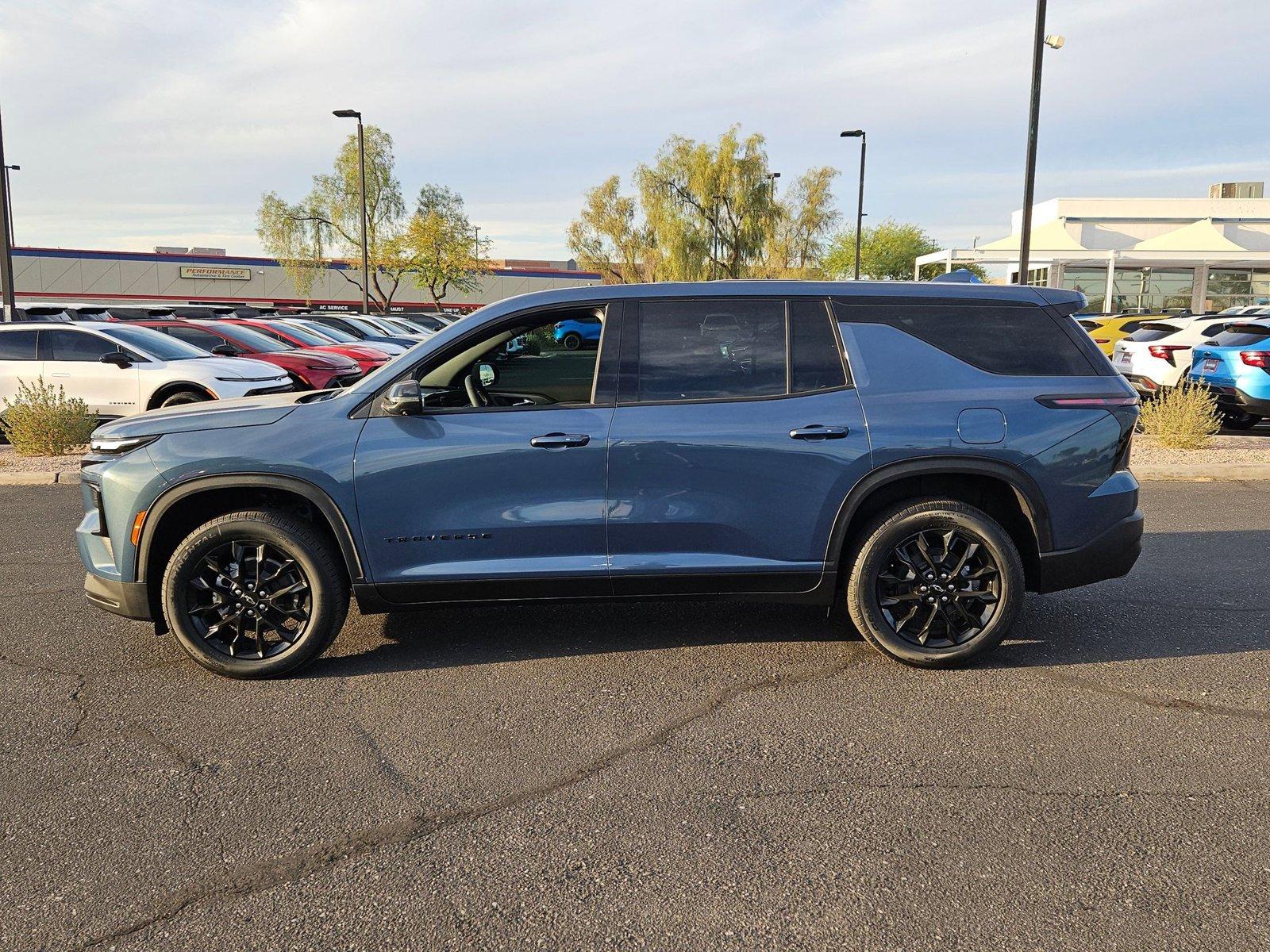 2024 Chevrolet Traverse Vehicle Photo in MESA, AZ 85206-4395