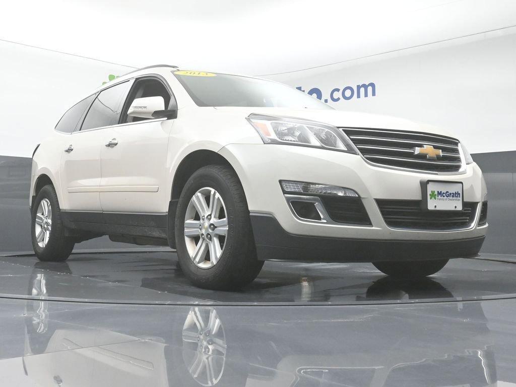 2013 Chevrolet Traverse Vehicle Photo in Cedar Rapids, IA 52402