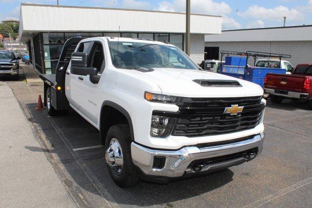 2024 Chevrolet Silverado 3500 HD CC Vehicle Photo in SAINT CLAIRSVILLE, OH 43950-8512