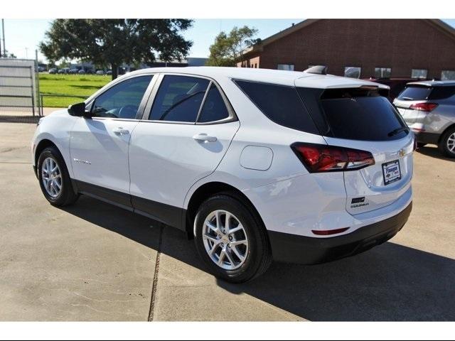 2024 Chevrolet Equinox Vehicle Photo in ROSENBERG, TX 77471-5675