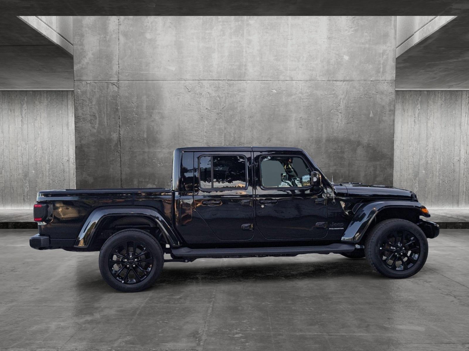 2023 Jeep Gladiator Vehicle Photo in MIAMI, FL 33134-2699