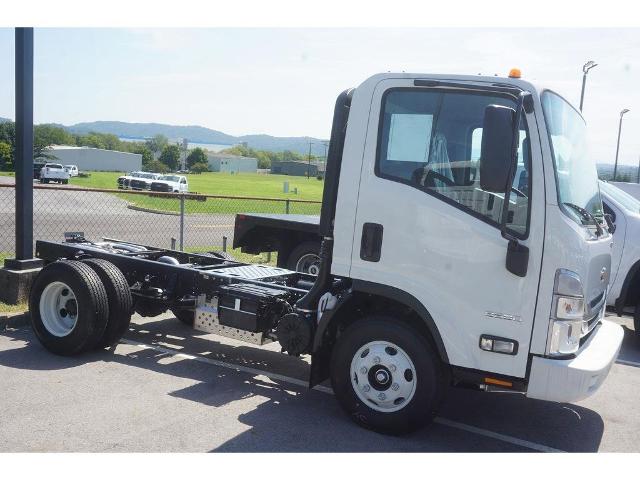 2023 Chevrolet Low Cab Forward 3500 Vehicle Photo in ALCOA, TN 37701-3235