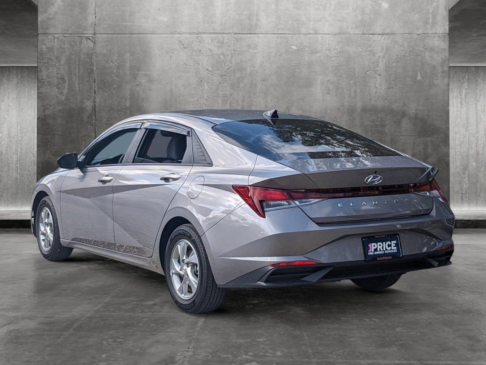 2022 Hyundai ELANTRA Vehicle Photo in Tampa, FL 33614