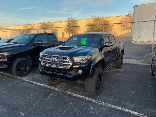 2017 Toyota Tacoma Vehicle Photo in APPLETON, WI 54914-4656