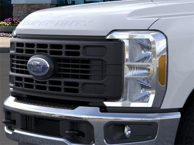2023 Ford Super Duty F-350 SRW Vehicle Photo in Weatherford, TX 76087-8771