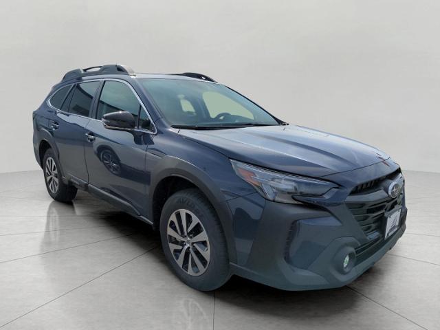 2025 Subaru Outback Vehicle Photo in Green Bay, WI 54304