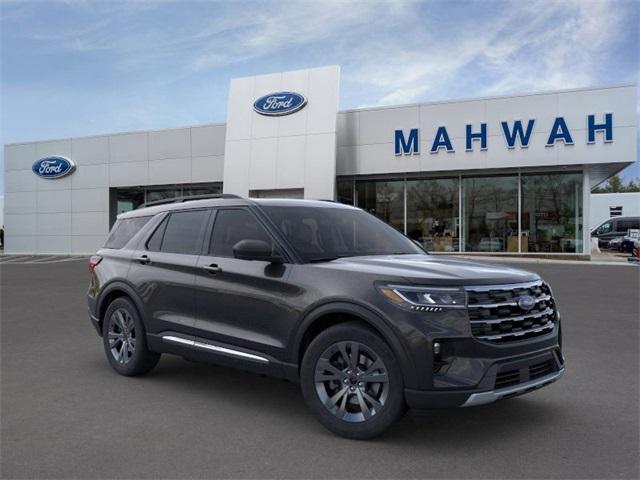 2025 Ford Explorer Vehicle Photo in Mahwah, NJ 07430-1343