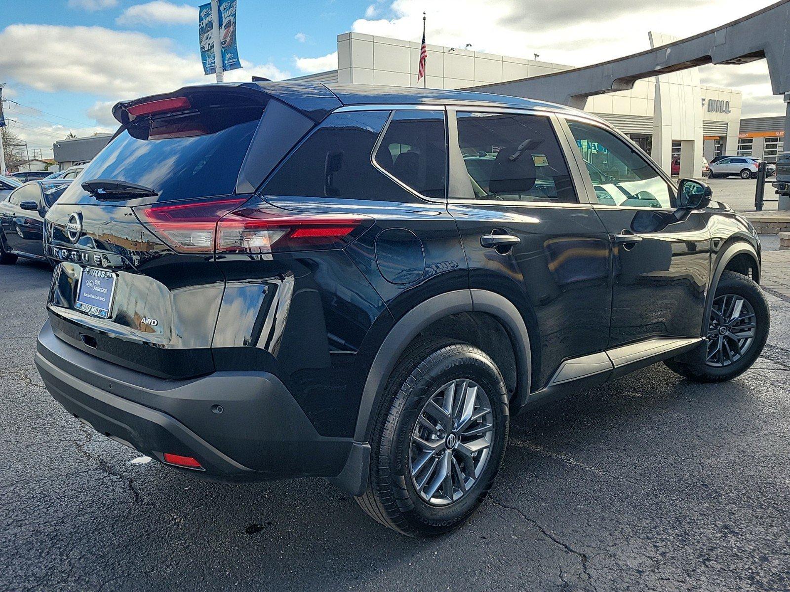 2021 Nissan Rogue Vehicle Photo in Saint Charles, IL 60174