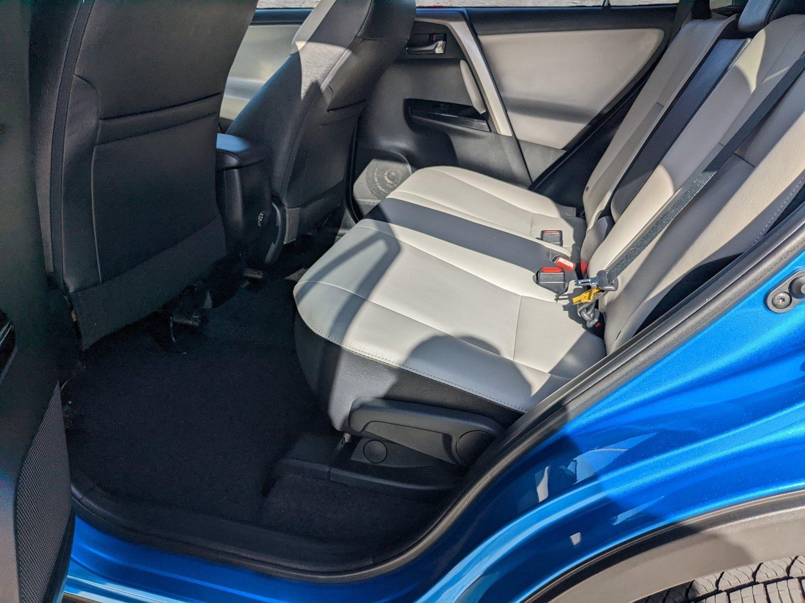 2018 Toyota RAV4 Vehicle Photo in Davie, FL 33331