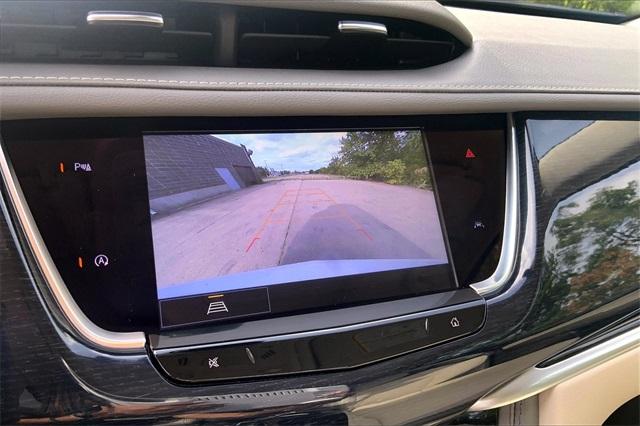 2024 Cadillac XT6 Vehicle Photo in KANSAS CITY, MO 64114-4545