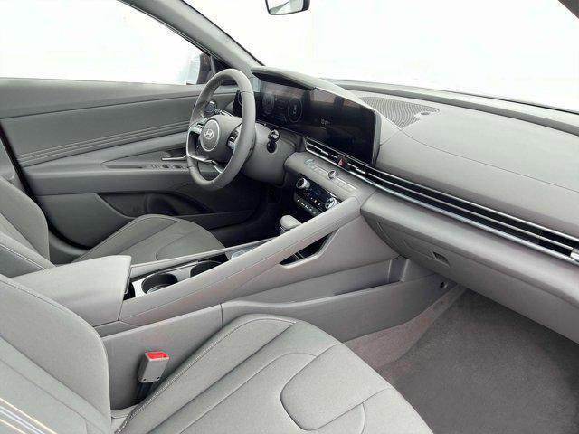 2024 Hyundai ELANTRA Vehicle Photo in O'Fallon, IL 62269