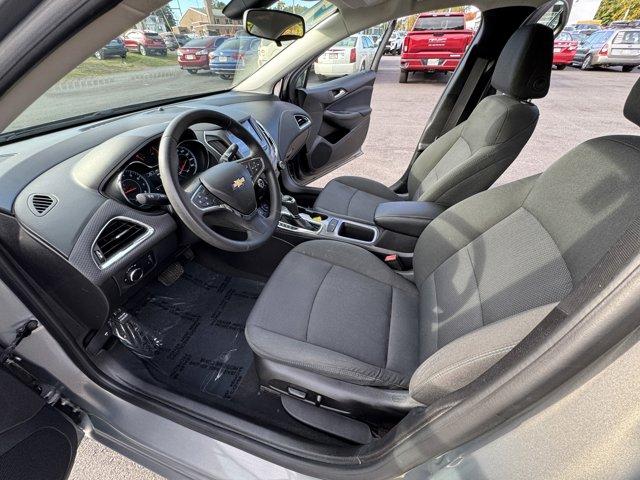 2017 Chevrolet Cruze Vehicle Photo in LEOMINSTER, MA 01453-2952