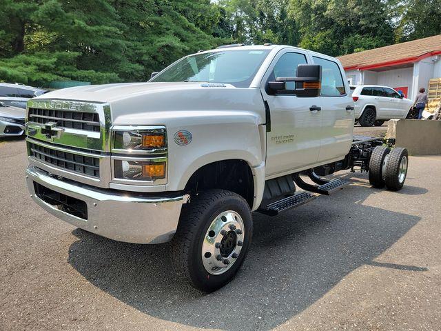 2024 Chevrolet Silverado 6500 HD Vehicle Photo in DANBURY, CT 06810-5034