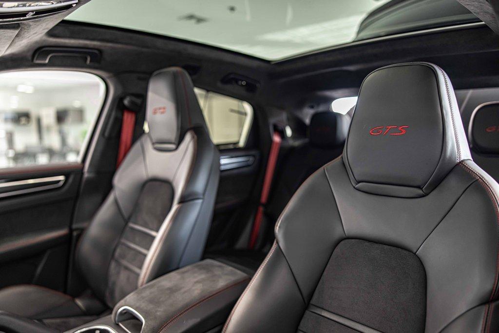 2023 Porsche Cayenne Vehicle Photo in Plainfield, IL 60586