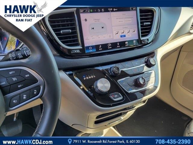 2022 Chrysler Pacifica Vehicle Photo in Plainfield, IL 60586