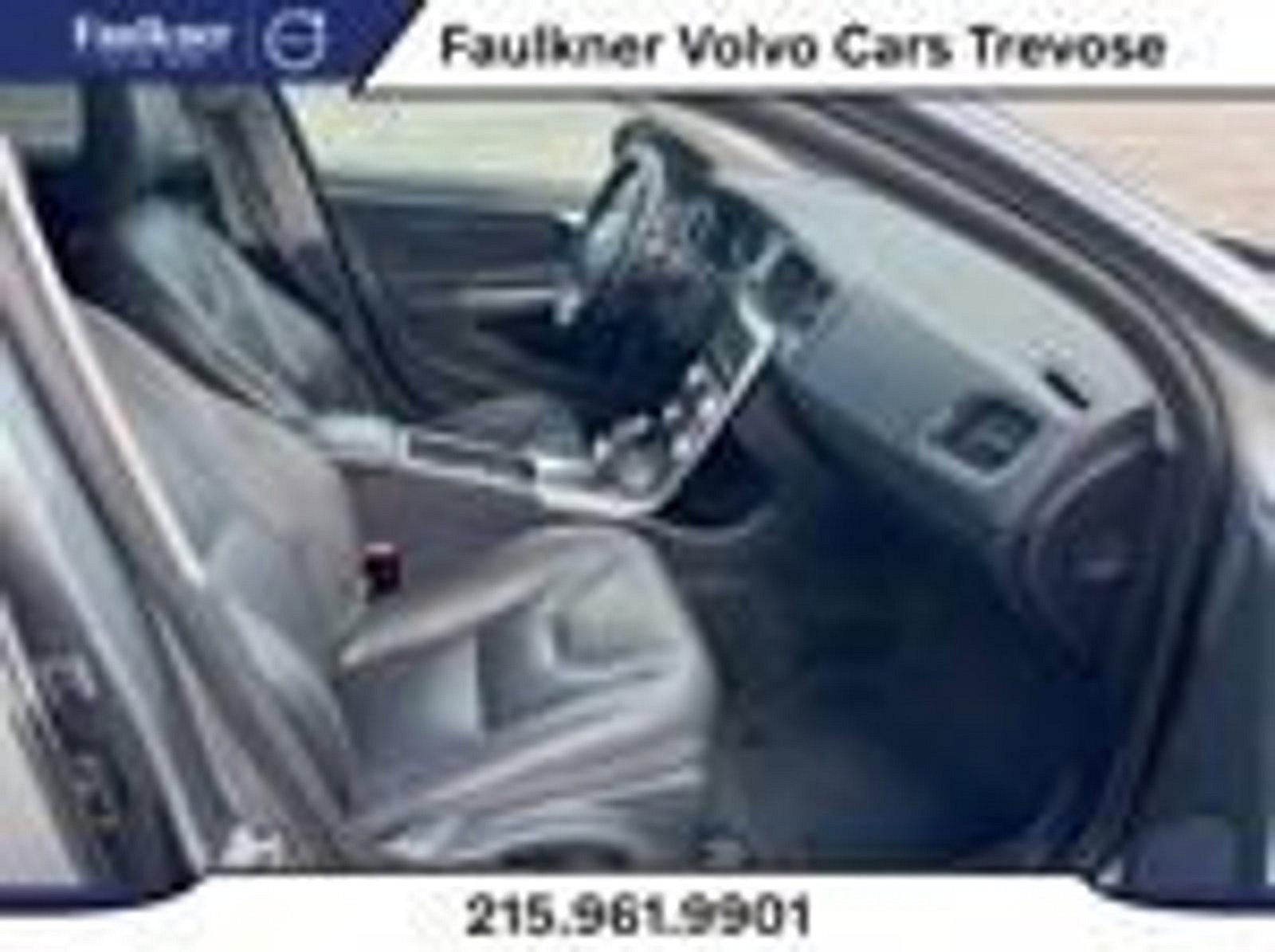 2018 Volvo V60 Cross Country Vehicle Photo in Trevose, PA 19053