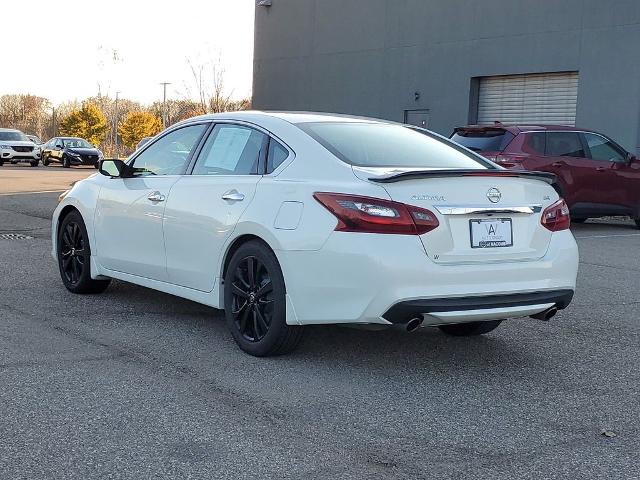 2017 Nissan Altima Vehicle Photo in Canton, MI 48188