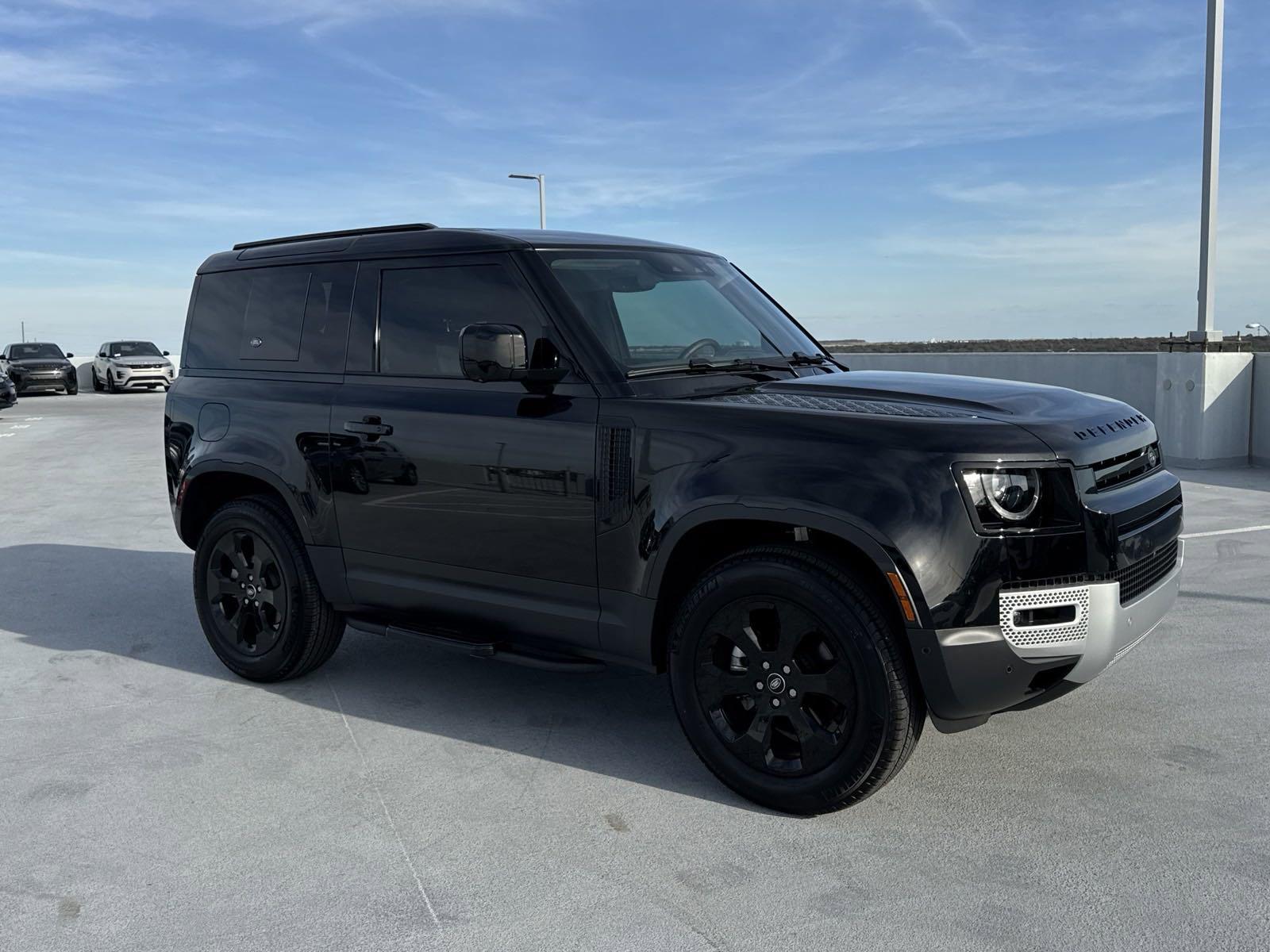 2024 Defender Vehicle Photo in AUSTIN, TX 78717