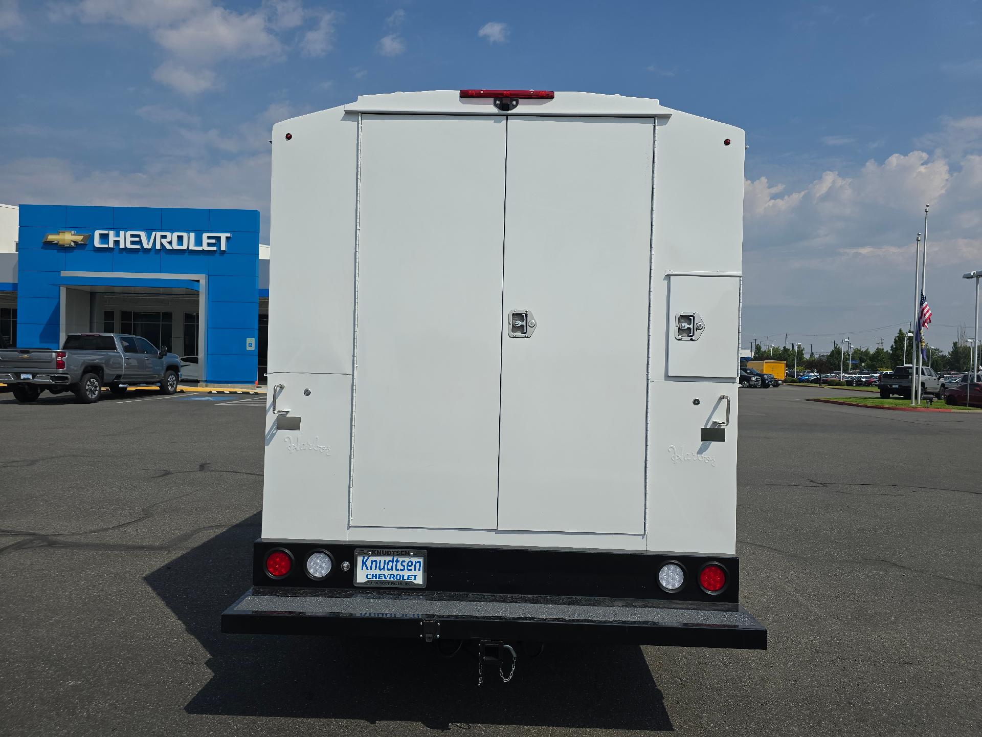 2023 Chevrolet Express Cutaway 3500 Vehicle Photo in POST FALLS, ID 83854-5365