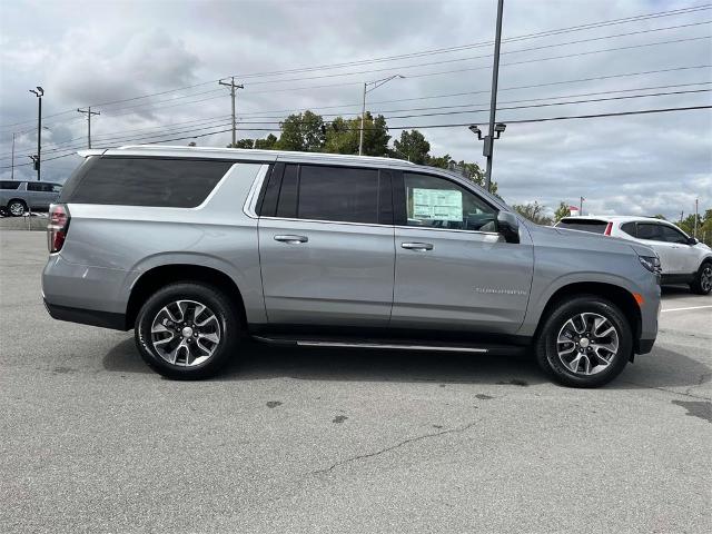 2024 Chevrolet Suburban Vehicle Photo in ALCOA, TN 37701-3235