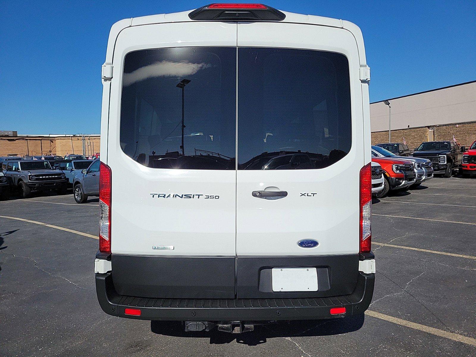 2021 Ford Transit Passenger Wagon Vehicle Photo in Saint Charles, IL 60174