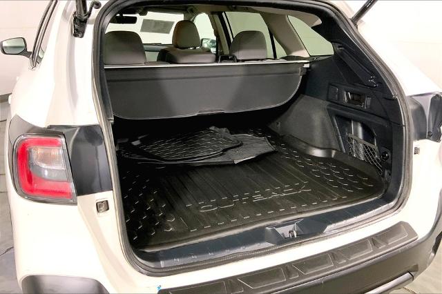 2022 Subaru Outback Vehicle Photo in Lees Summit, MO 64086