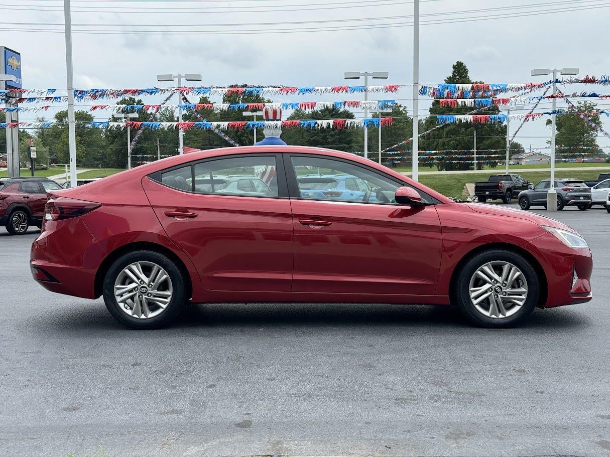 2019 Hyundai ELANTRA Vehicle Photo in BOONVILLE, IN 47601-9633