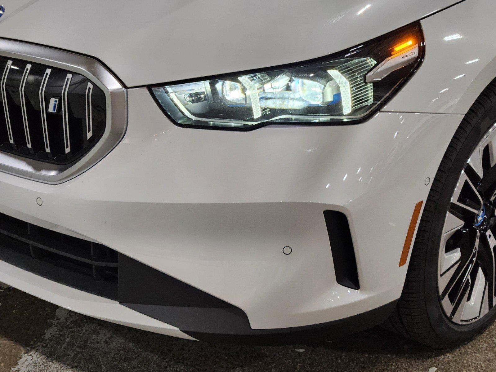 2025 BMW i5 Vehicle Photo in GRAPEVINE, TX 76051