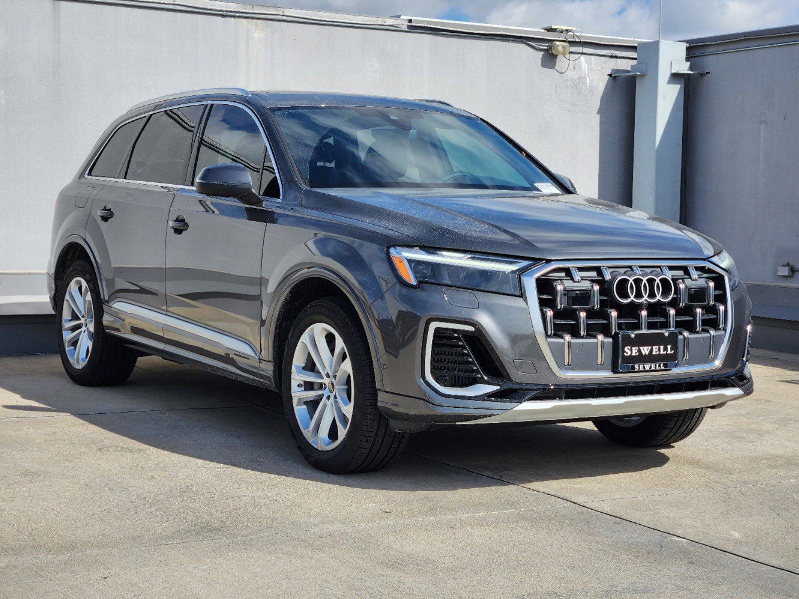 2025 Audi Q7 Vehicle Photo in SUGAR LAND, TX 77478