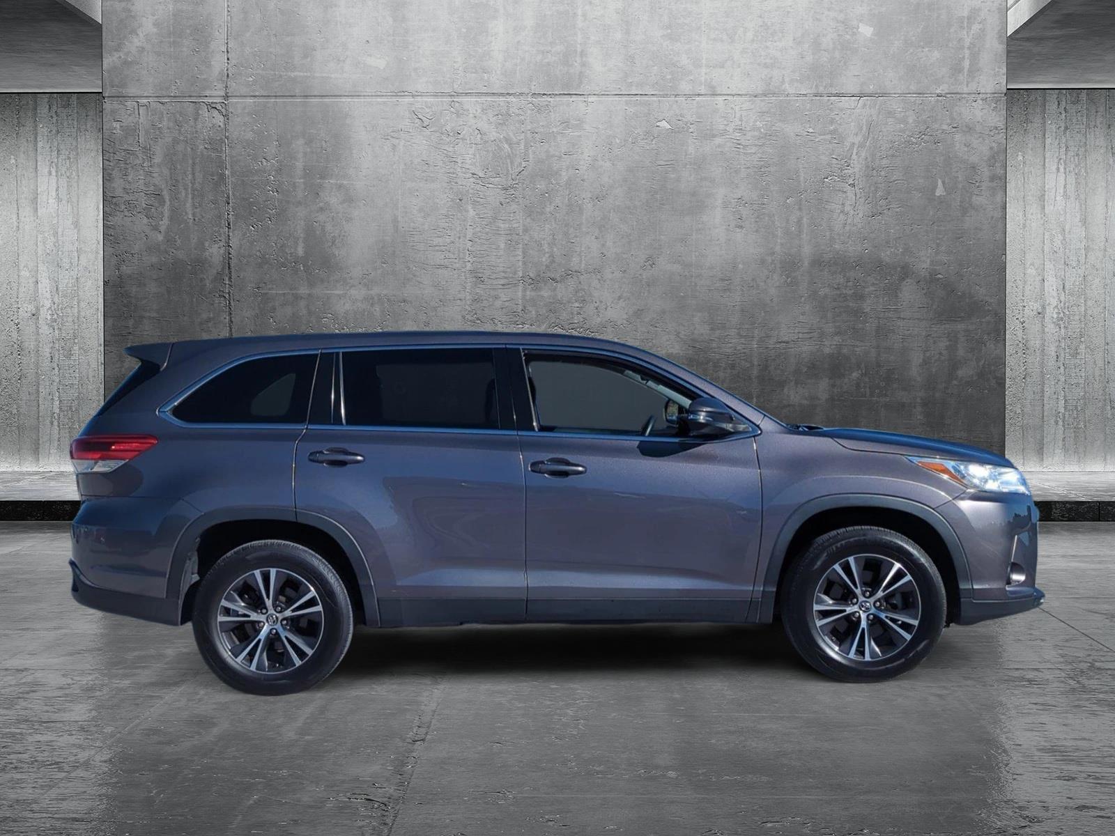 2019 Toyota Highlander Vehicle Photo in Ft. Myers, FL 33907