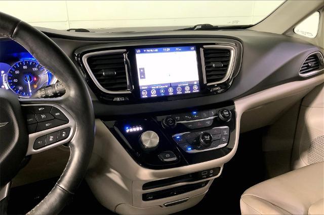 2020 Chrysler Pacifica Vehicle Photo in Lees Summit, MO 64086