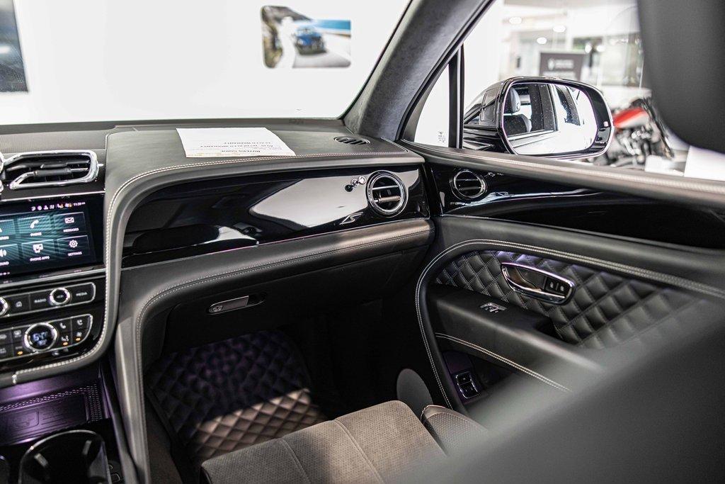 2022 Bentley Bentayga Vehicle Photo in Plainfield, IL 60586