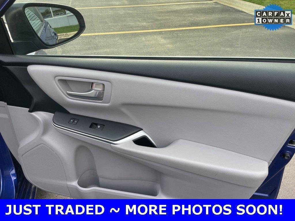 2015 Toyota Camry Vehicle Photo in Plainfield, IL 60586