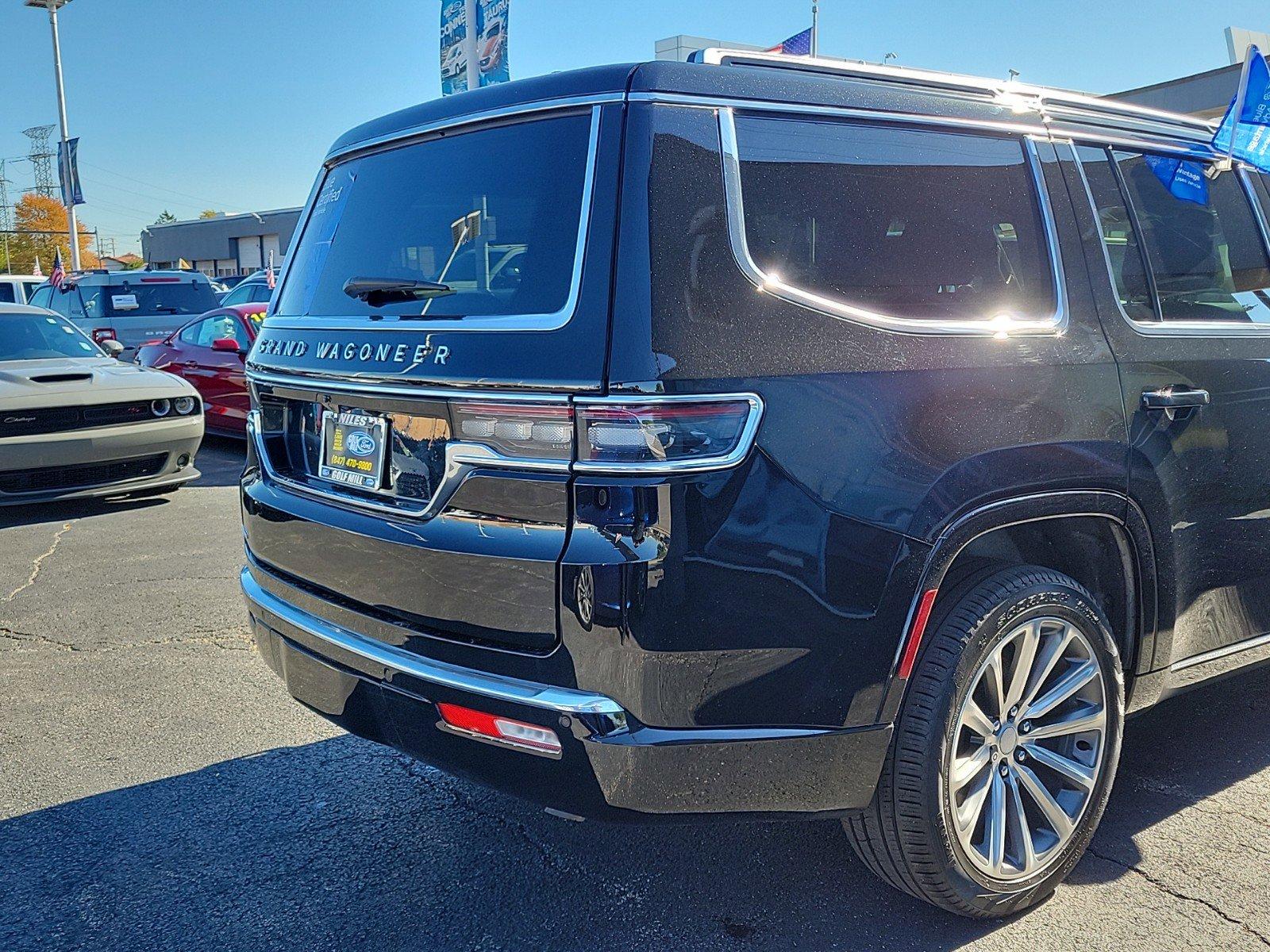 2023 Jeep Grand Wagoneer Vehicle Photo in Plainfield, IL 60586