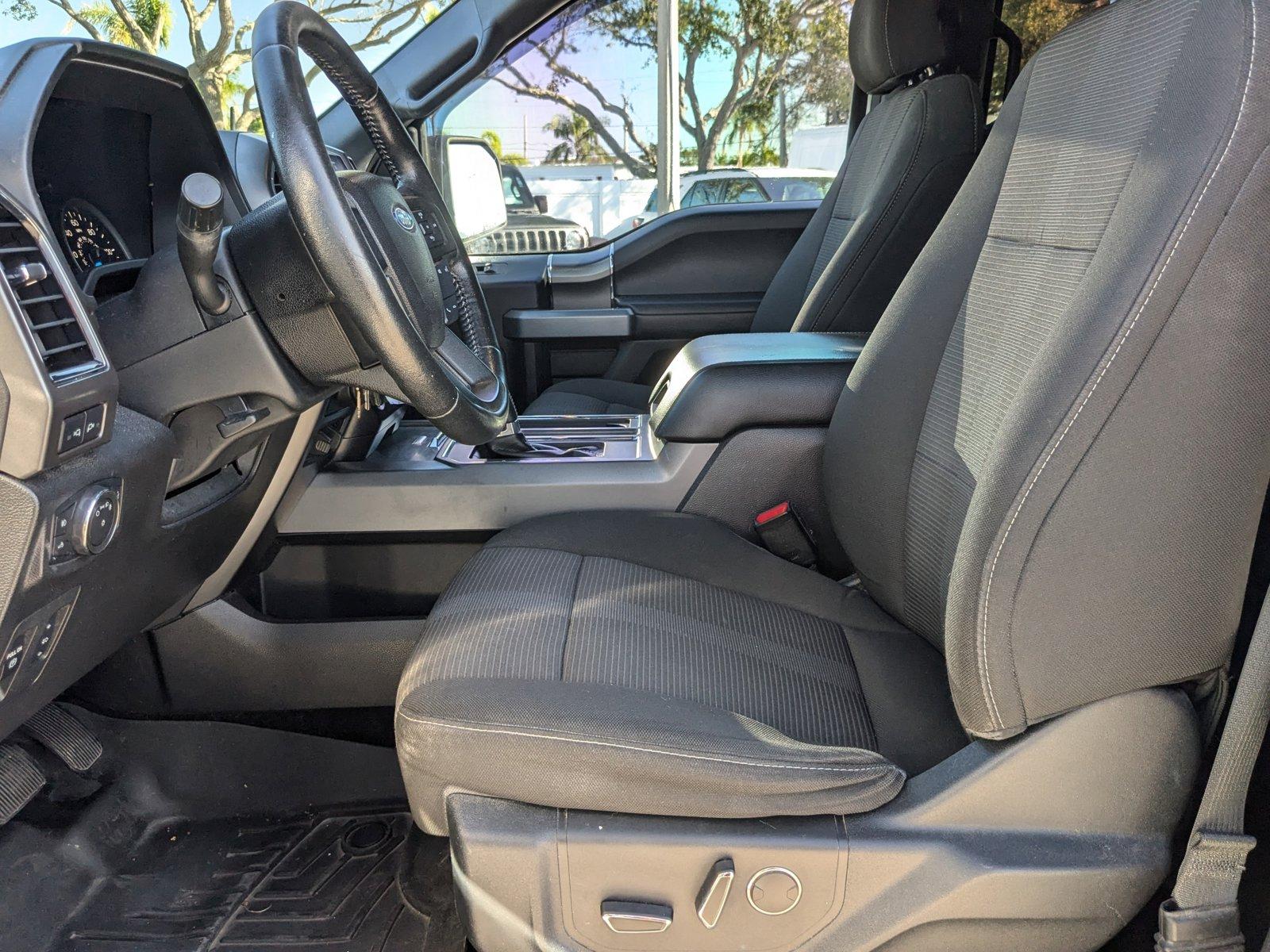 2017 Ford F-150 Vehicle Photo in St. Petersburg, FL 33713