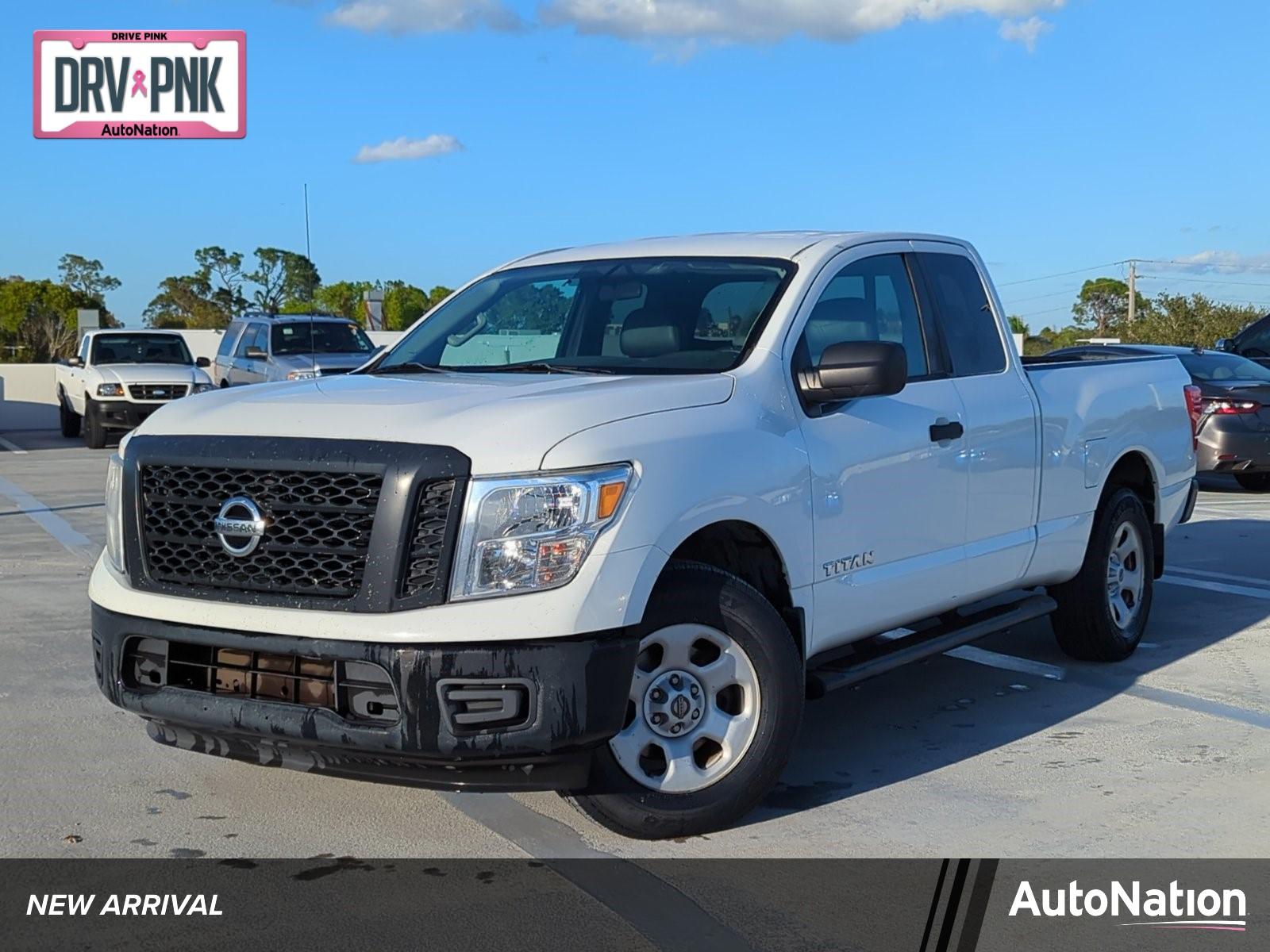 2017 Nissan Titan Vehicle Photo in Ft. Myers, FL 33907