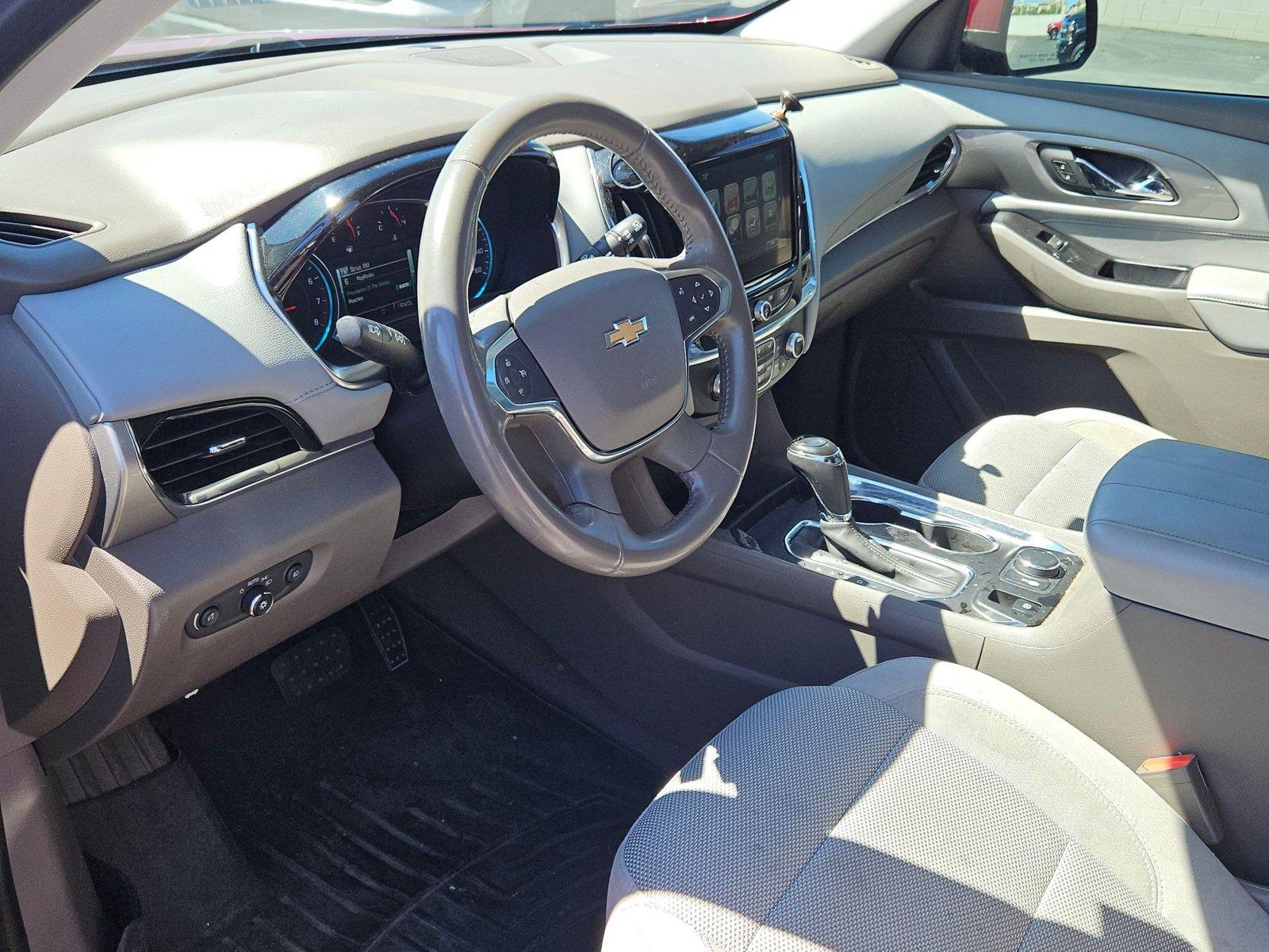 2018 Chevrolet Traverse Vehicle Photo in GILBERT, AZ 85297-0446