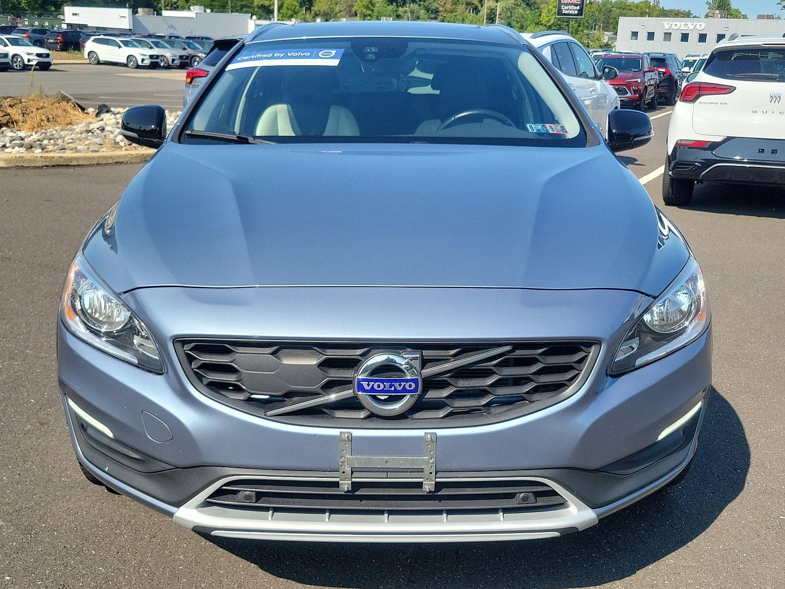 2018 Volvo V60 Cross Country Vehicle Photo in Trevose, PA 19053