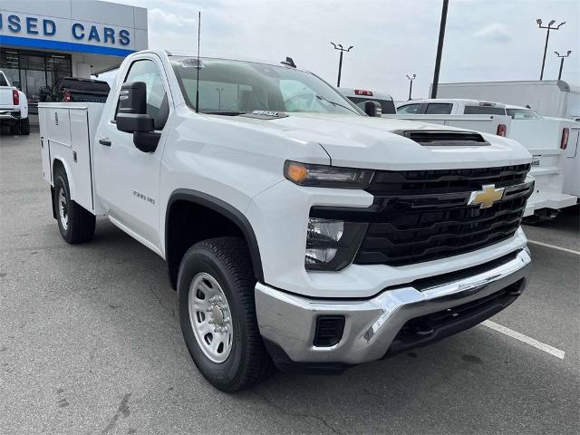 2024 Chevrolet Silverado 3500 HD Vehicle Photo in ALCOA, TN 37701-3235