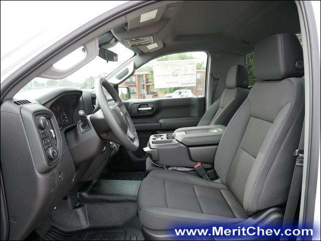 2024 Chevrolet Silverado 1500 Vehicle Photo in MAPLEWOOD, MN 55119-4794