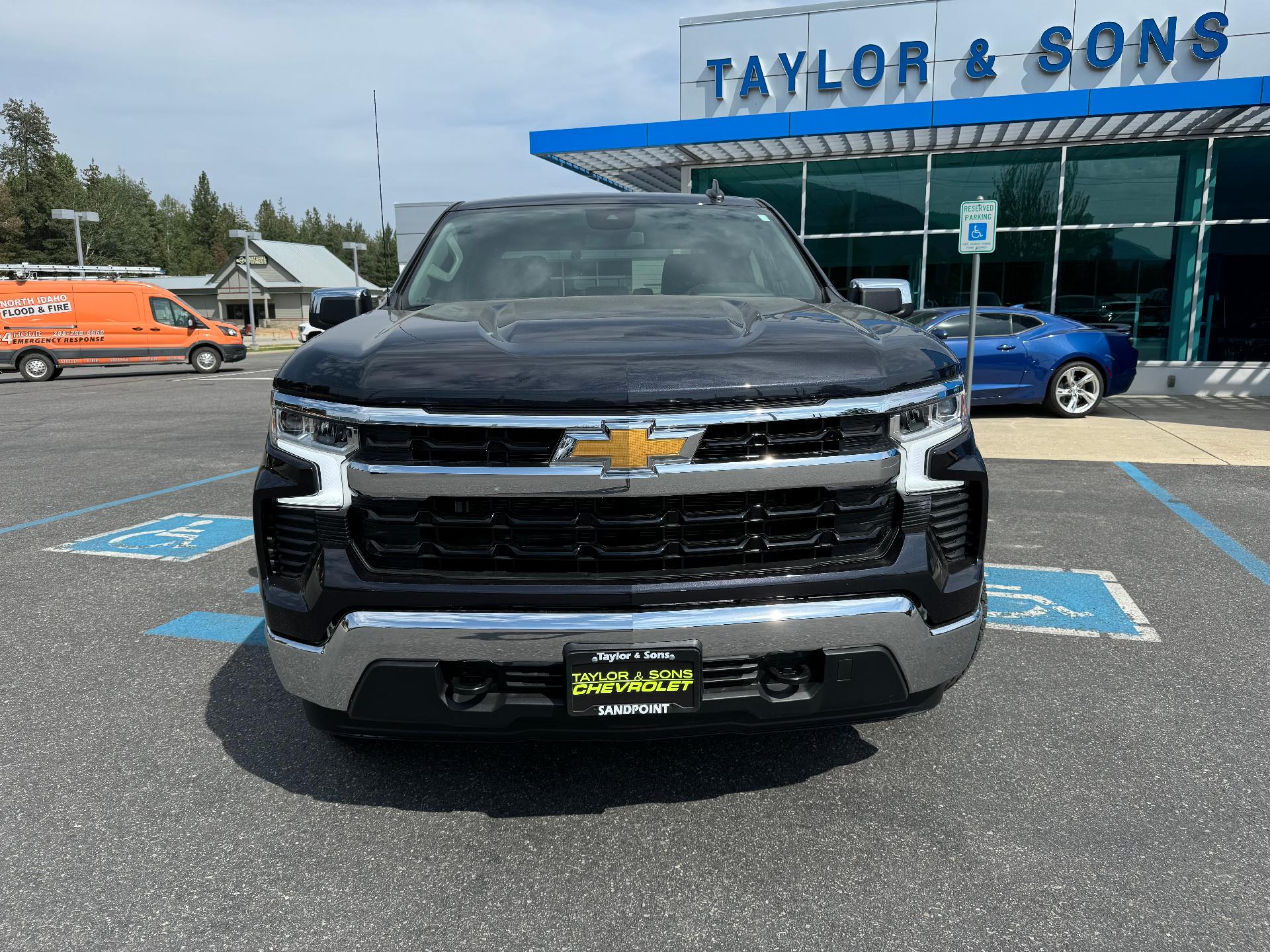 Used 2024 Chevrolet Silverado 1500 LT with VIN 1GCUDDED8RZ248336 for sale in Ponderay, ID