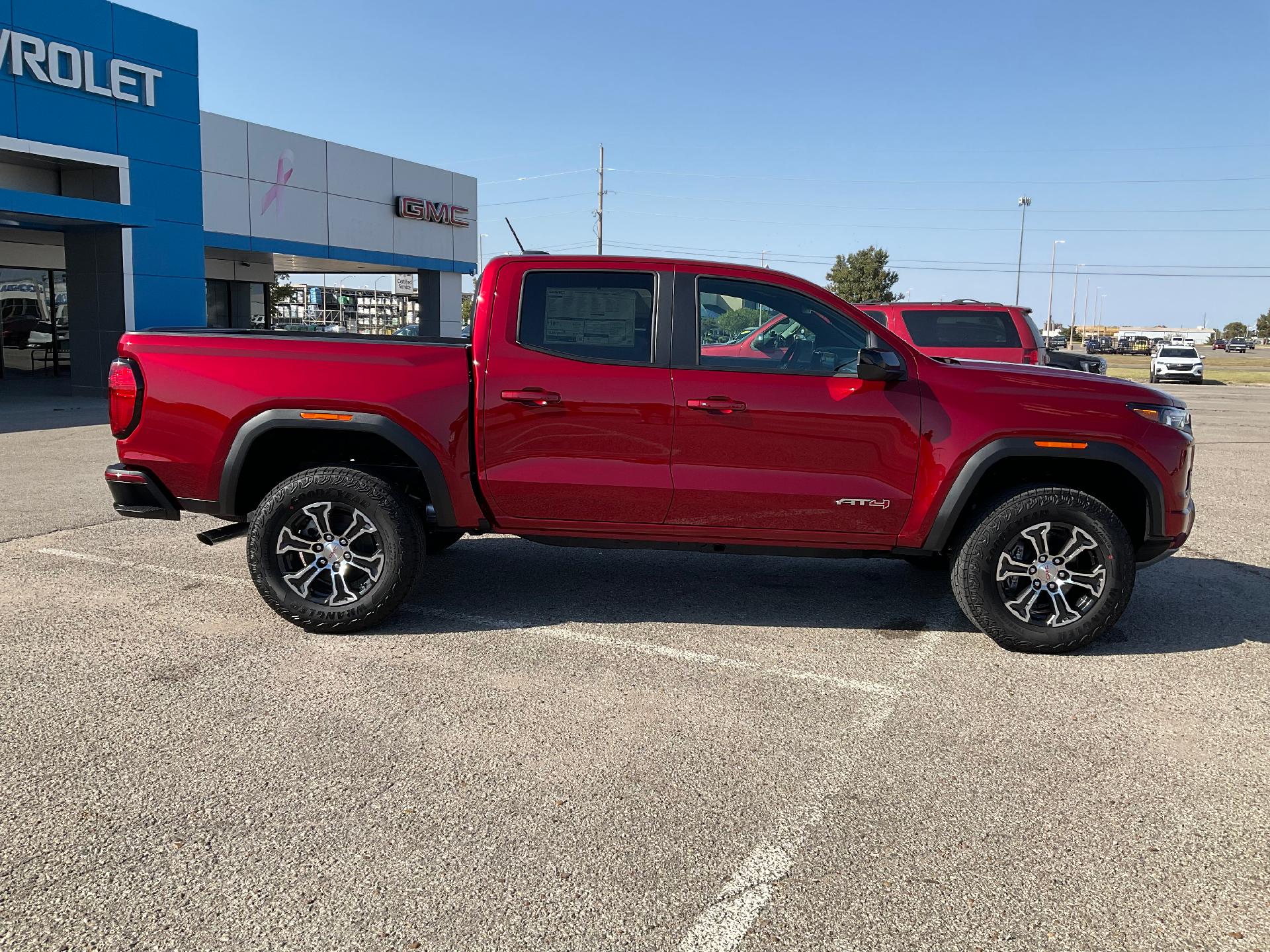 2024 GMC Canyon Vehicle Photo in PONCA CITY, OK 74601-1036