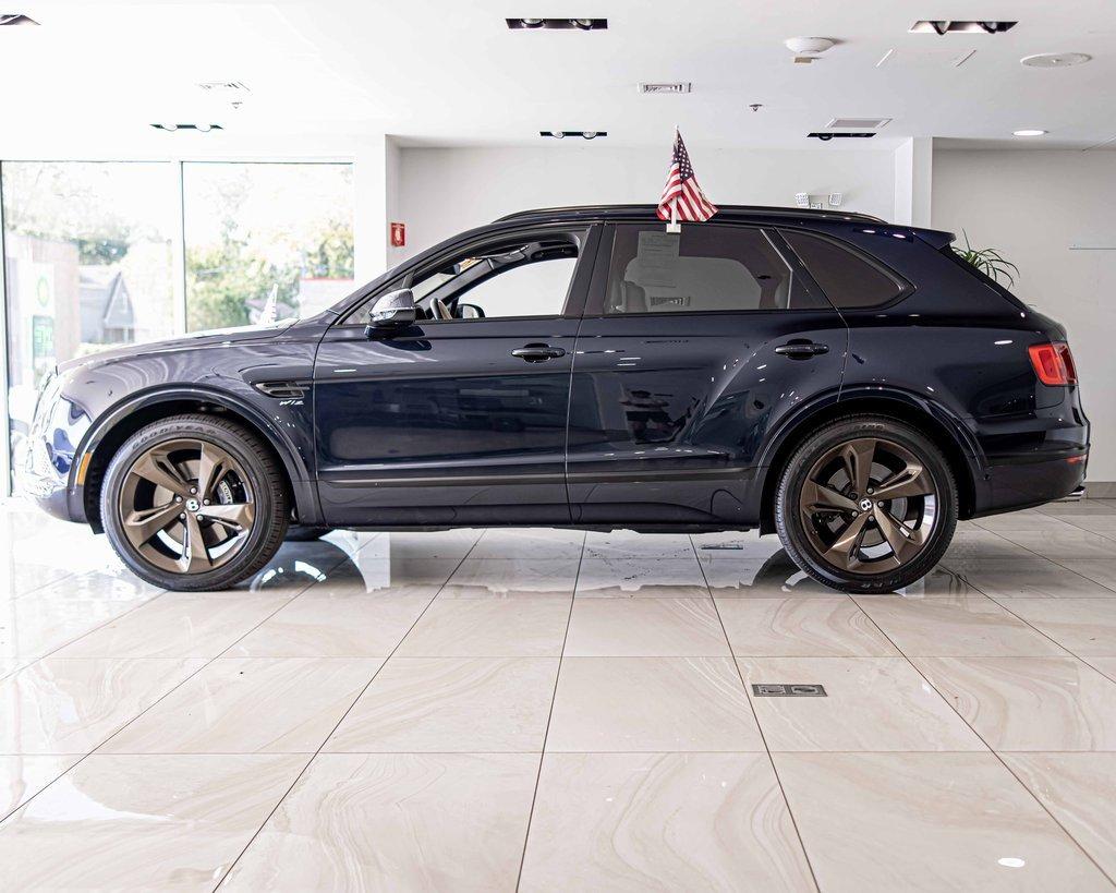 2018 Bentley Bentayga Vehicle Photo in Saint Charles, IL 60174