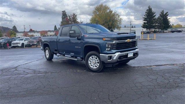 2025 Chevrolet Silverado 3500 HD Vehicle Photo in BEND, OR 97701-5133