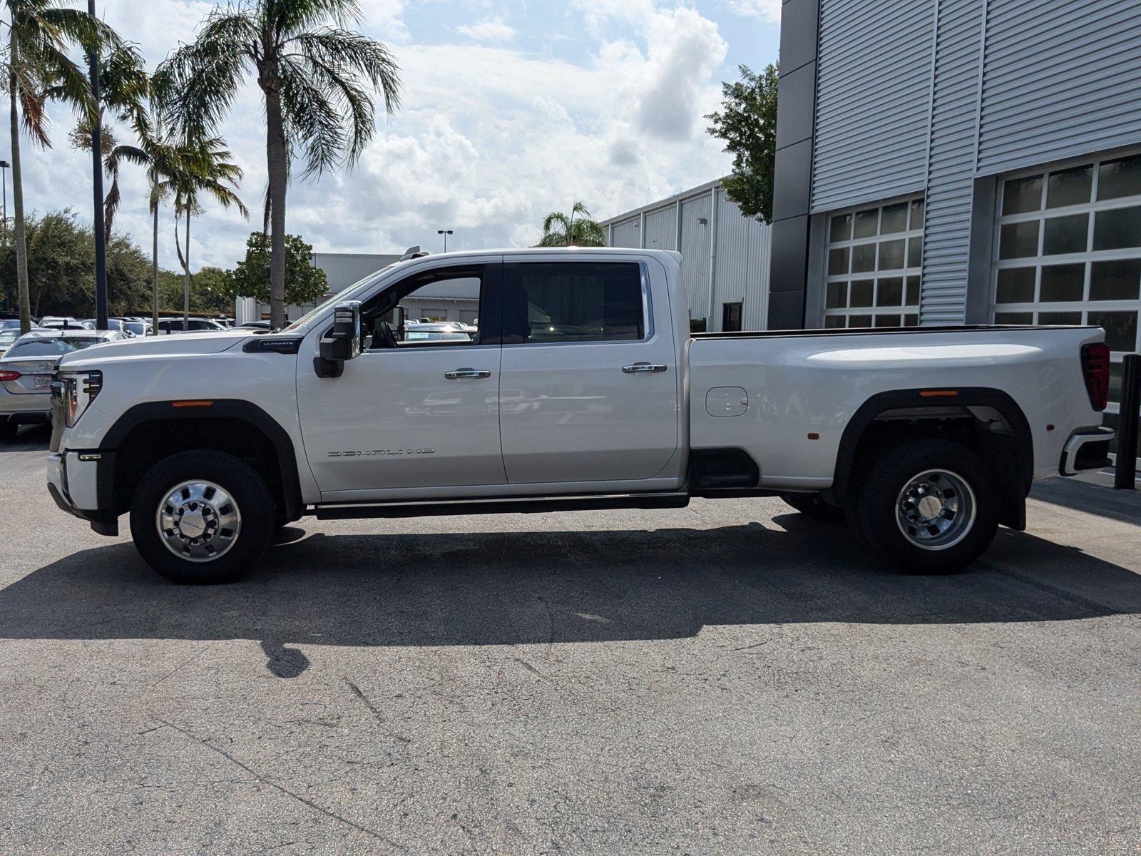 2024 GMC Sierra 3500HD Vehicle Photo in Pompano Beach, FL 33064