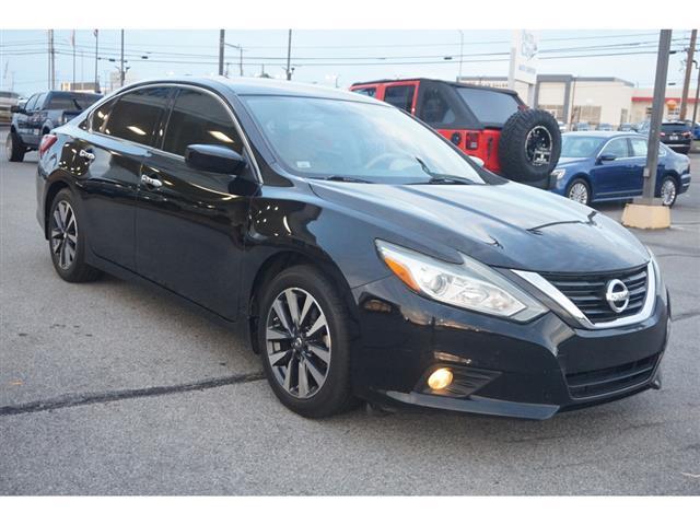 Used 2016 Nissan Altima SV with VIN 1N4AL3AP3GC203844 for sale in Alcoa, TN