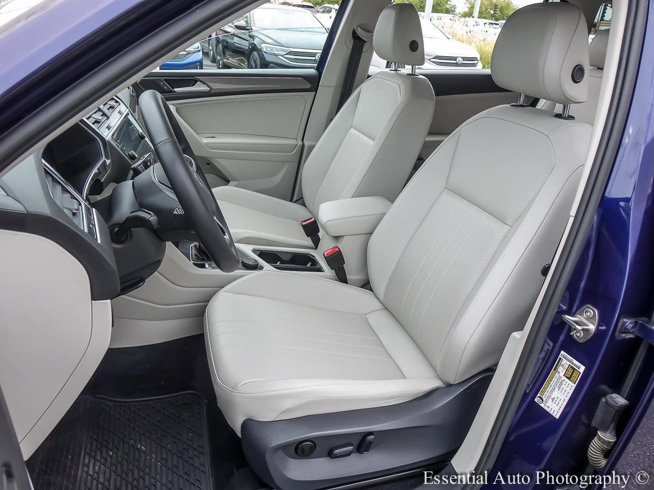 2022 Volkswagen Tiguan Vehicle Photo in Saint Charles, IL 60174