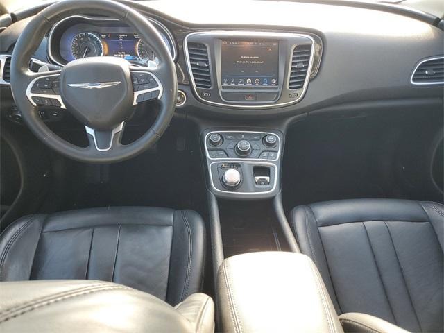 2015 Chrysler 200 Vehicle Photo in GRAND BLANC, MI 48439-8139