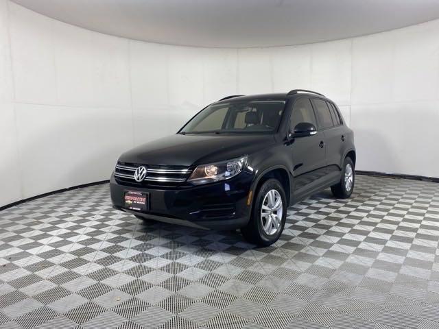 Used 2017 Volkswagen Tiguan Limited Base with VIN WVGAV7AX6HK037298 for sale in Medina, OH