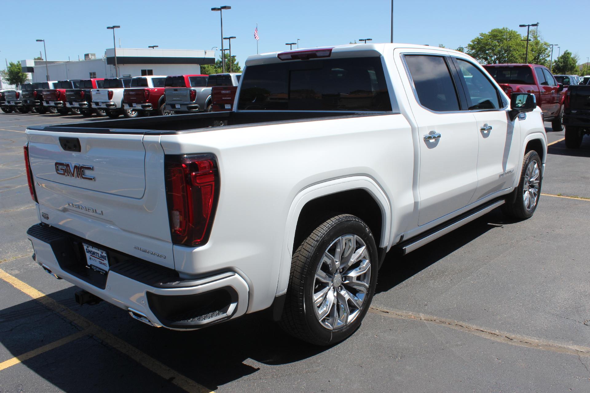 2024 GMC Sierra 1500 Vehicle Photo in AURORA, CO 80012-4011